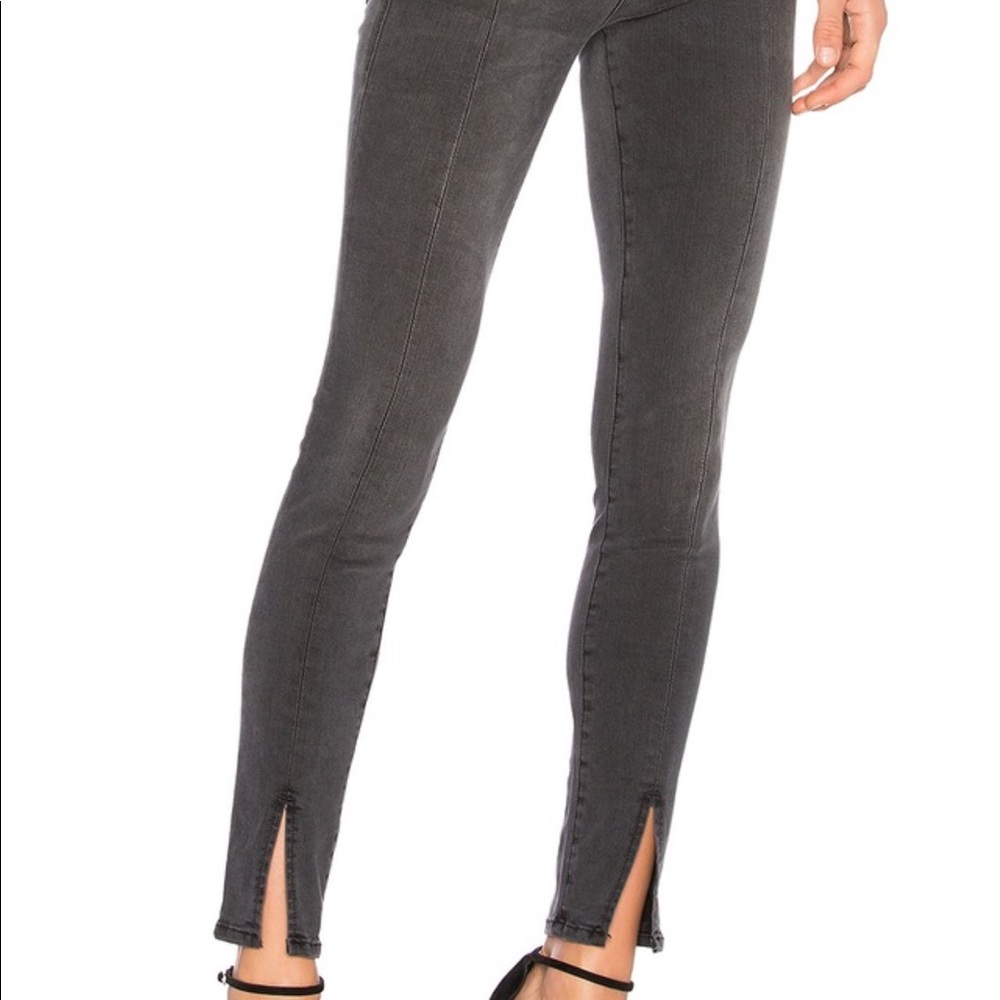 Frame Le Skinny de Jeanne with front split